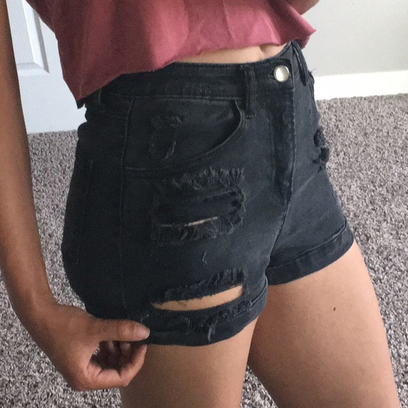 Brandy Melville Shorts - Picture 1 of 4